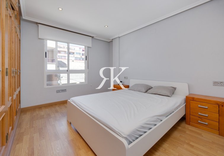 Resale - Apartment - Torrevieja - Centro