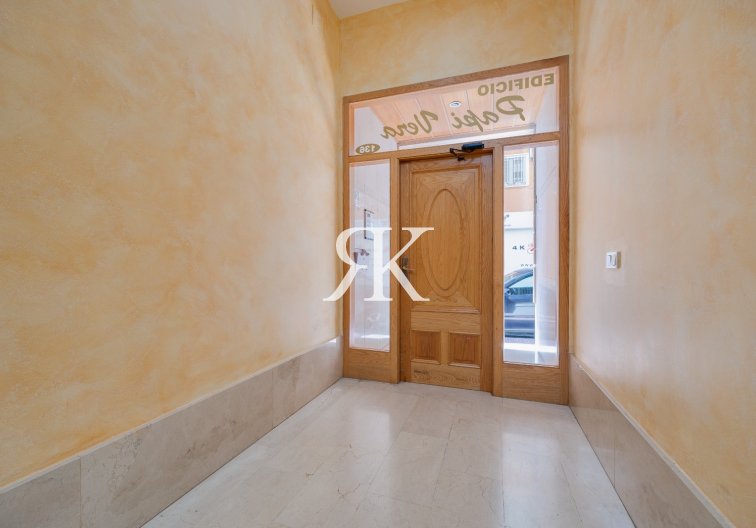 Herverkoop - Appartement - Torrevieja - Centro