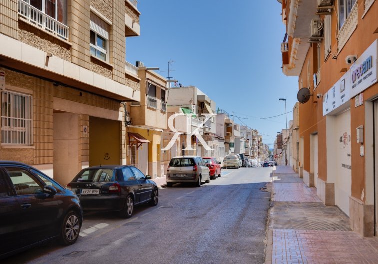 Wiederverkauf - Wohnung - Torrevieja - Centro