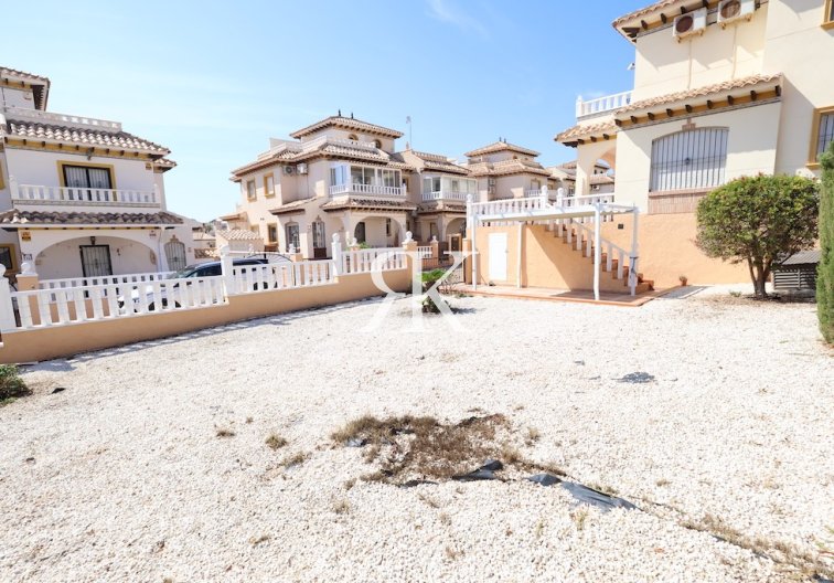 Resale - Semi-detached Villa  - Orihuela - Lomas de Cabo Roig-Los Dolses