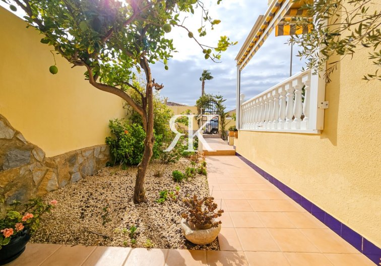 Resale - Semi-detached Villa  - Rojales - Ciudad Quesada