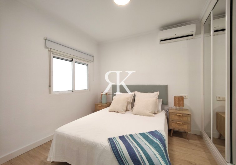 Revente - Appartement - Torrevieja - Calas Blancas