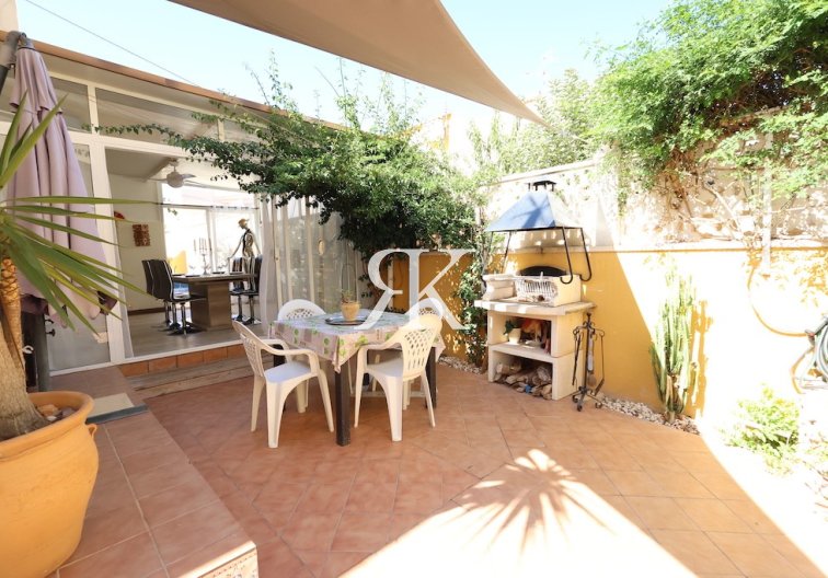 Herverkoop - Halfvrijstaande villa - Orihuela Costa - Cabo Roig 