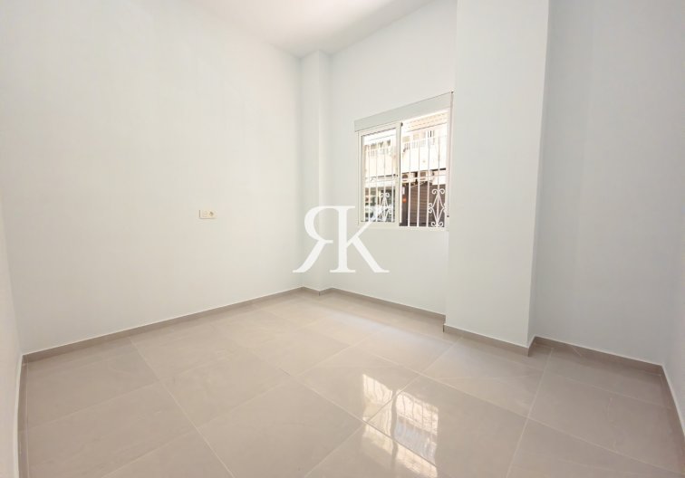 Resale - Apartment - Torrevieja - El Acequión