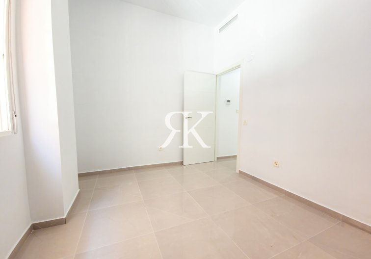 Resale - Apartment - Torrevieja - El Acequión