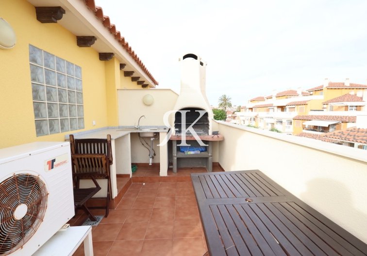 Resale - Semi-detached Villa  - Orihuela Costa - Playa Flamenca