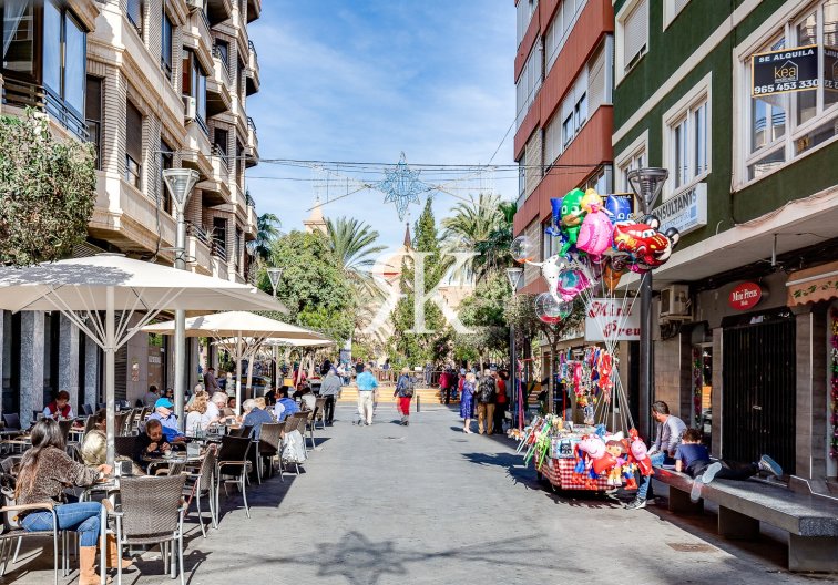 Wiederverkauf - Wohnung - Torrevieja - Centro