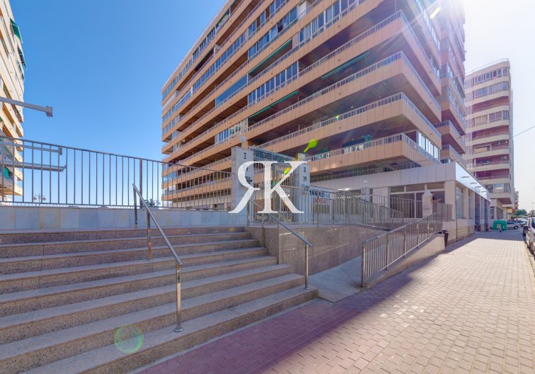 Resale - Apartment - Torrevieja - El Acequión