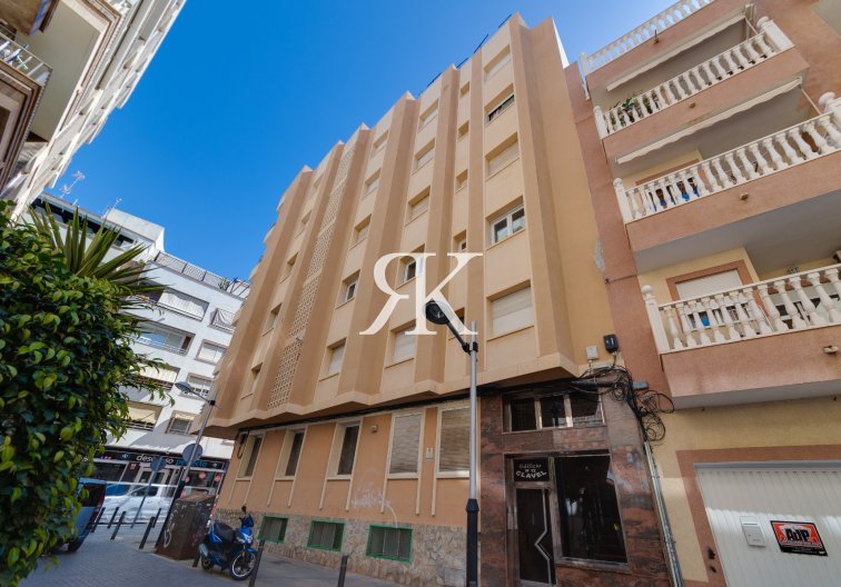 Segunda mano - Apartamento  - Torrevieja - Centro