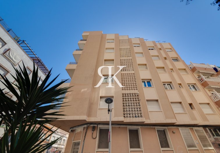 Resale - Apartment - Torrevieja - Centro