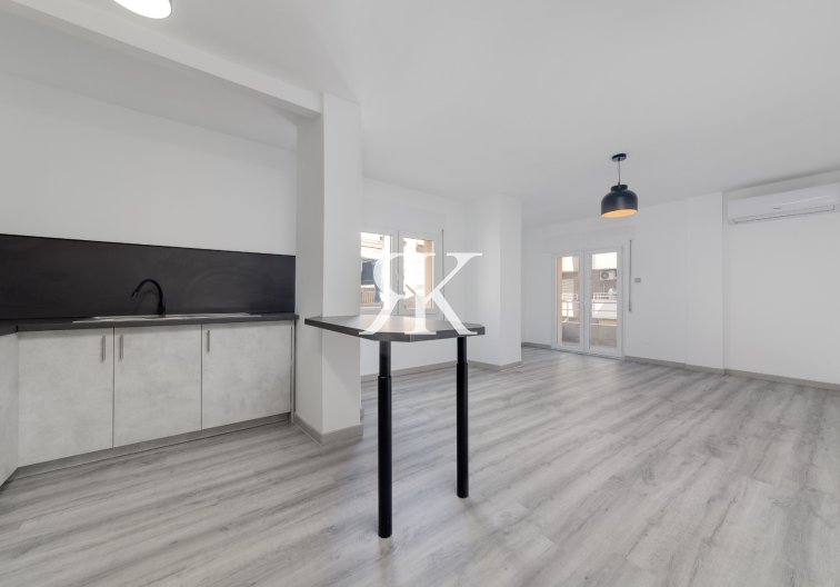 Herverkoop - Appartement - Torrevieja - Centro