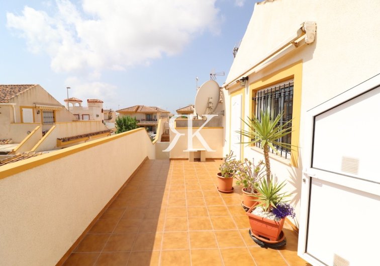 Resale - Semi-detached Villa  - Pilar de la Horadada - El Mojón