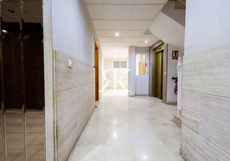 Herverkoop - Appartement - Torrevieja - Centro