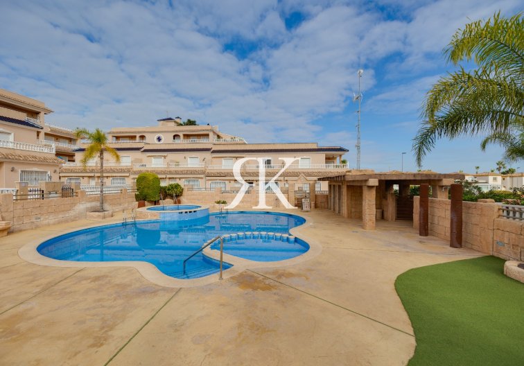 Herverkoop - Appartement - Orihuela Costa - Villamartín