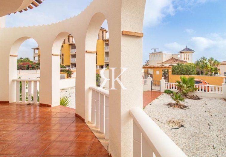 Herverkoop - Vrijstaande villa - Orihuela Costa - Lomas de Cabo Roig