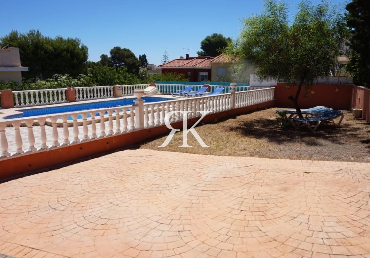 Wiederverkauf - Freistehende Villa - Torrevieja - Los Balcones 