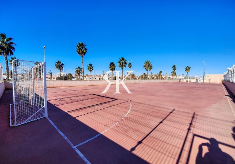 Resale - Bungalow - Torrevieja - Jardín del Mar