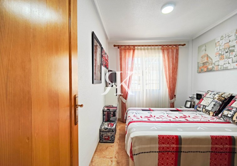 Resale - Bungalow - Torrevieja - Jardín del Mar