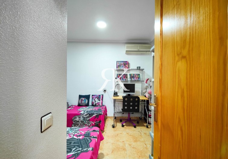 Resale - Bungalow - Torrevieja - Jardín del Mar