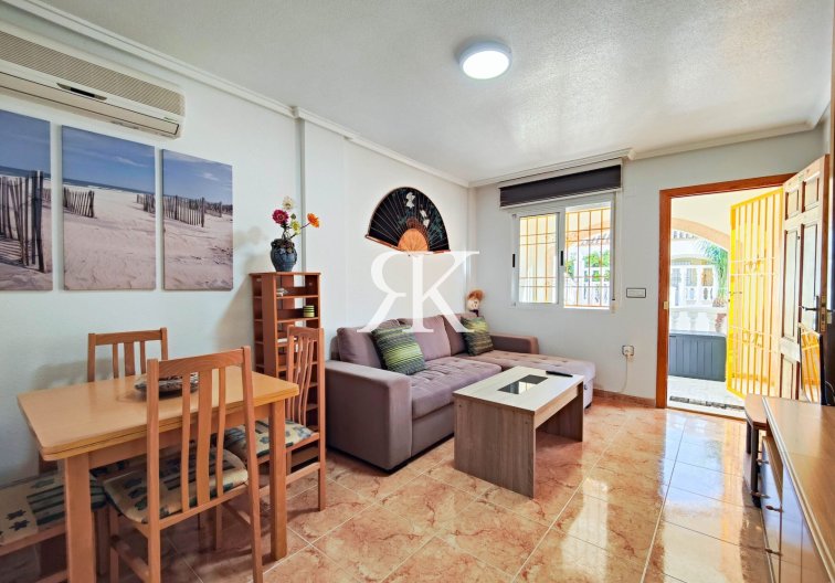 Resale - Bungalow - Torrevieja - Jardín del Mar