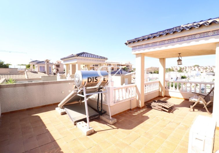 Resale - Semi-detached Villa  - Orihuela Costa - Villamartín