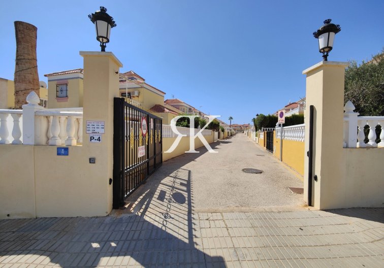 Resale - Townhouse - Cabo Roig - La Regia