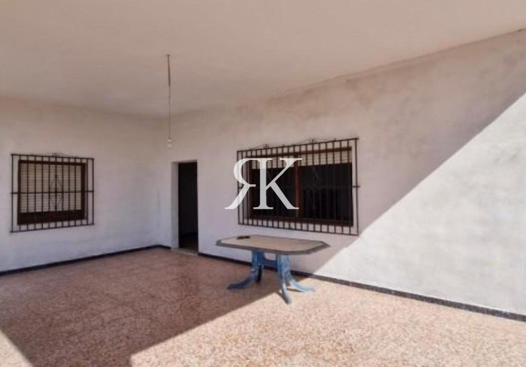 Herverkoop - Landhuis - Albatera