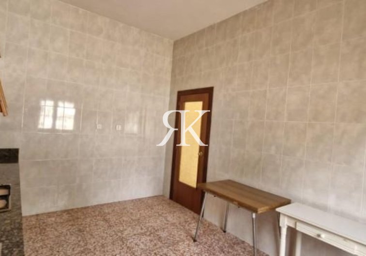 Herverkoop - Landhuis - Albatera