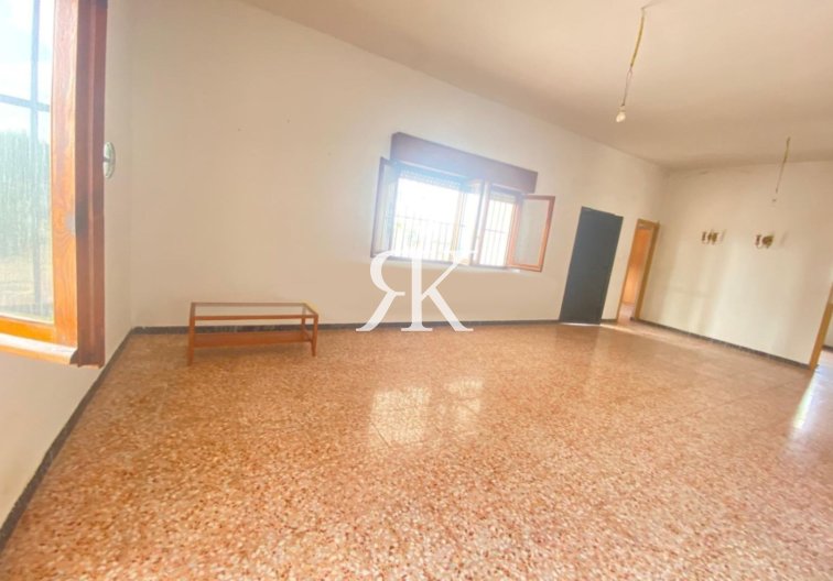 Herverkoop - Landhuis - Albatera