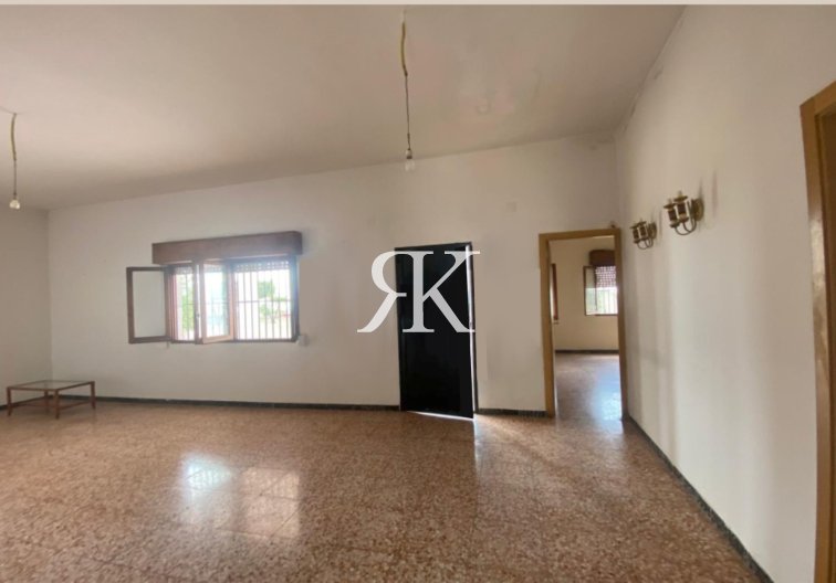 Herverkoop - Landhuis - Albatera