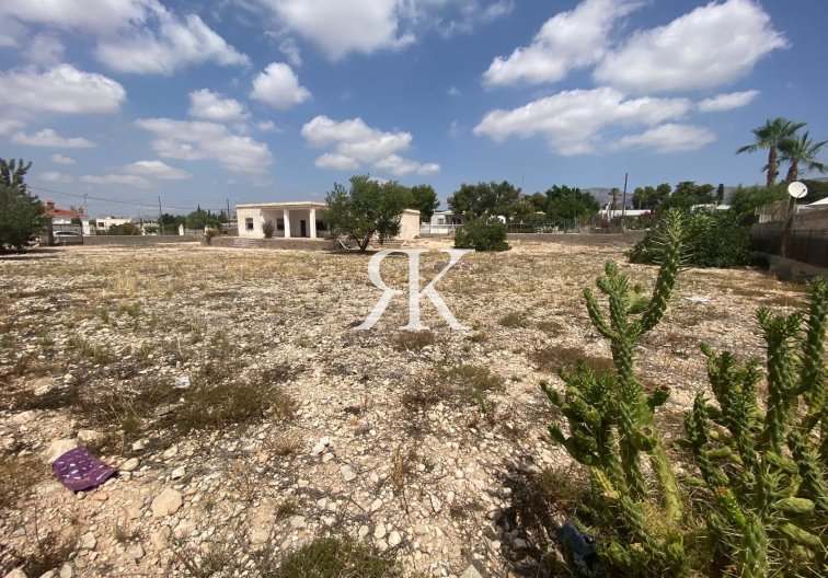 Herverkoop - Landhuis - Albatera