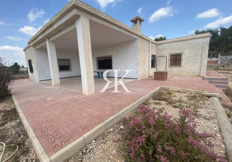 Herverkoop - Landhuis - Albatera