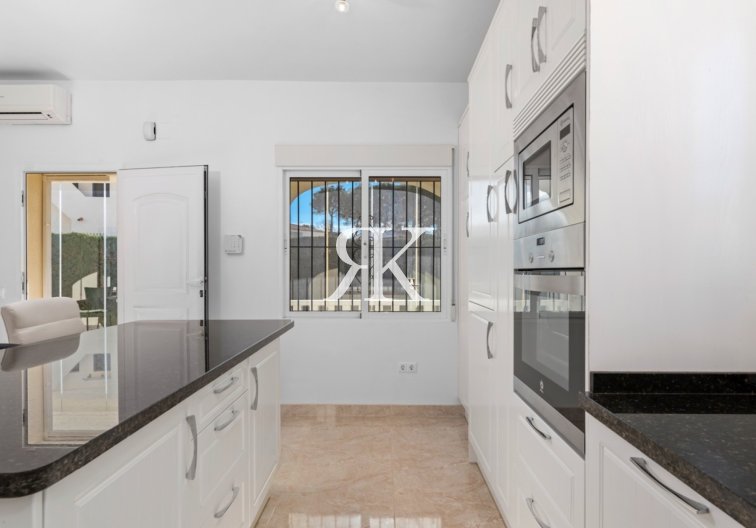 Revente - Villa Individuelle - Torrevieja - Los Balcones 
