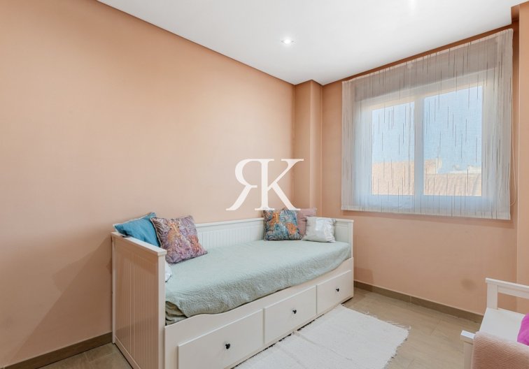 Herverkoop - Triplex - Guardamar del Segura