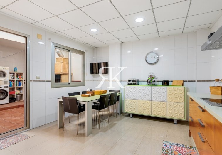 Herverkoop - Triplex - Guardamar del Segura