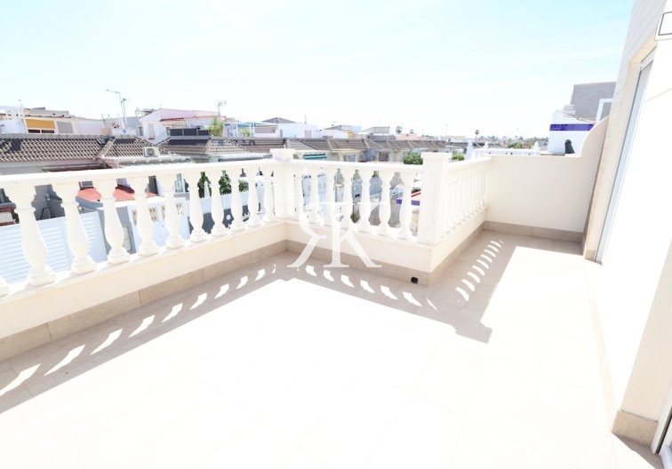 Resale - Townhouse - Torrevieja - El Chaparral