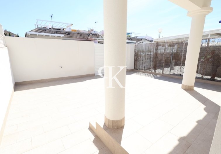 Resale - Townhouse - Torrevieja - El Chaparral
