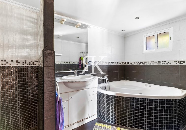 Wiederverkauf - Freistehende Villa - Calpe - Maryville