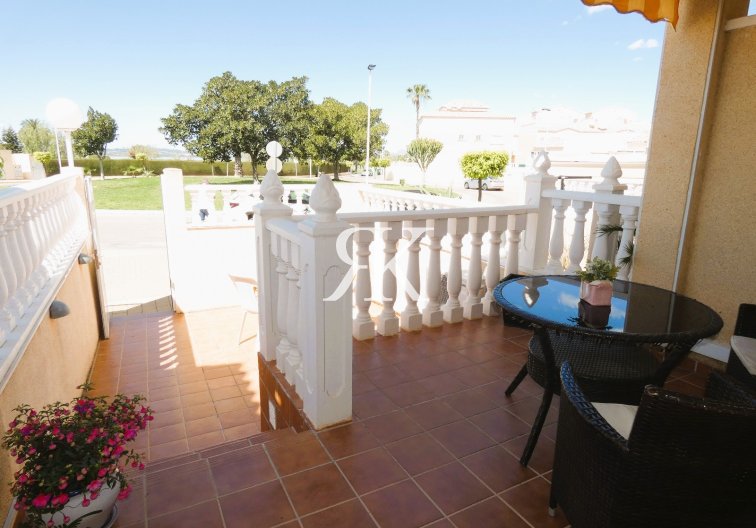 Herverkoop - Herenhuis - Torrevieja - Las Torretas