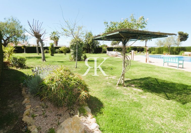 Herverkoop - Herenhuis - Torrevieja - Las Torretas