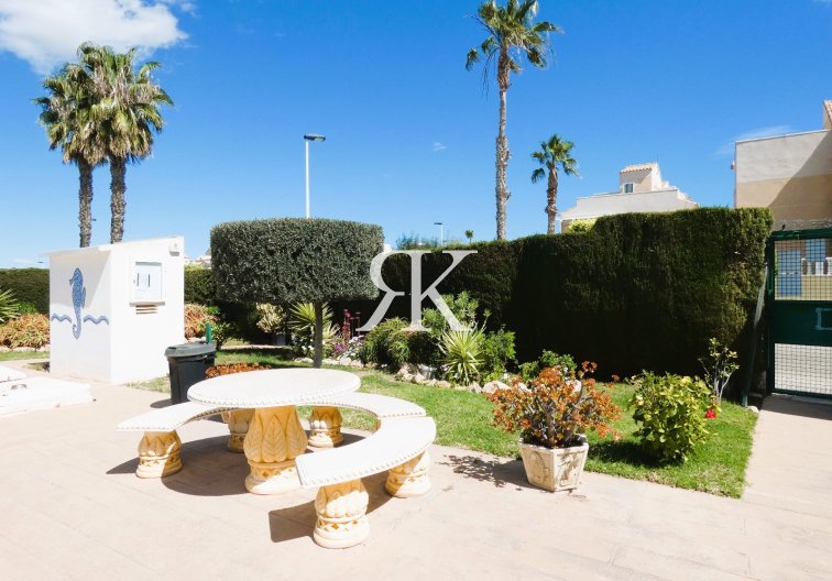 Herverkoop - Herenhuis - Torrevieja - Las Torretas