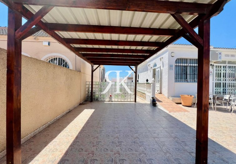 Segunda mano - Chalet - Torrevieja - El Chaparral