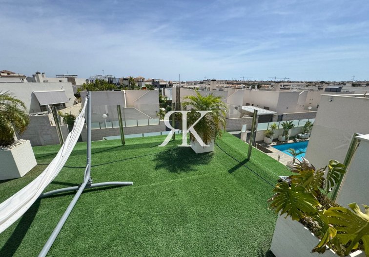 Resale - Detached Villa - Orihuela Costa - Villamartín