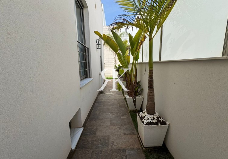 Resale - Detached Villa - Orihuela Costa - Villamartín