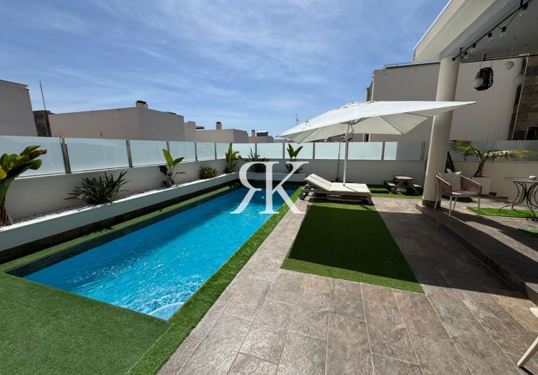 Resale - Detached Villa - Orihuela Costa - Villamartín