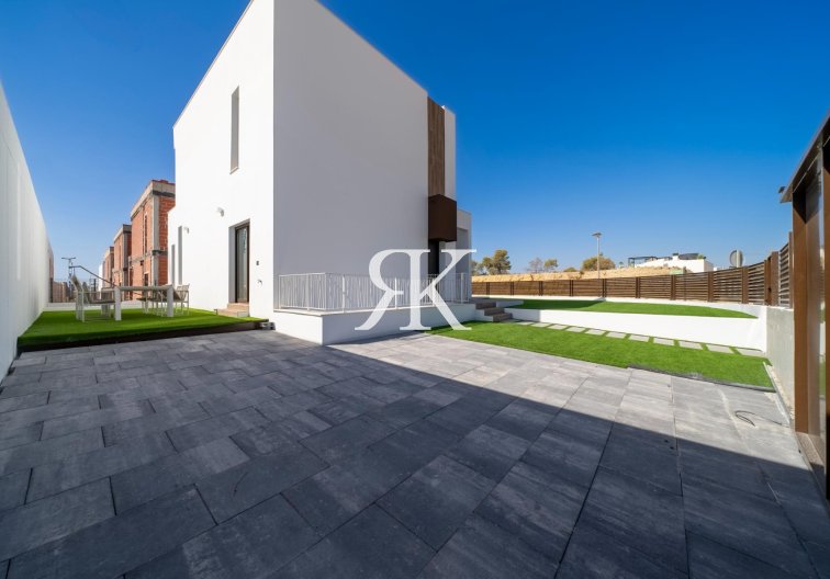 Obra Nueva - Villa independiente - Finestrat