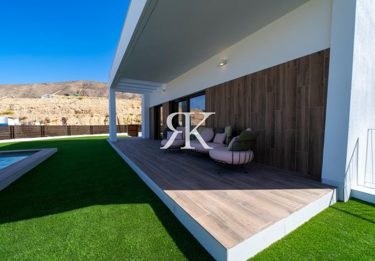 Obra Nueva - Villa independiente - Finestrat