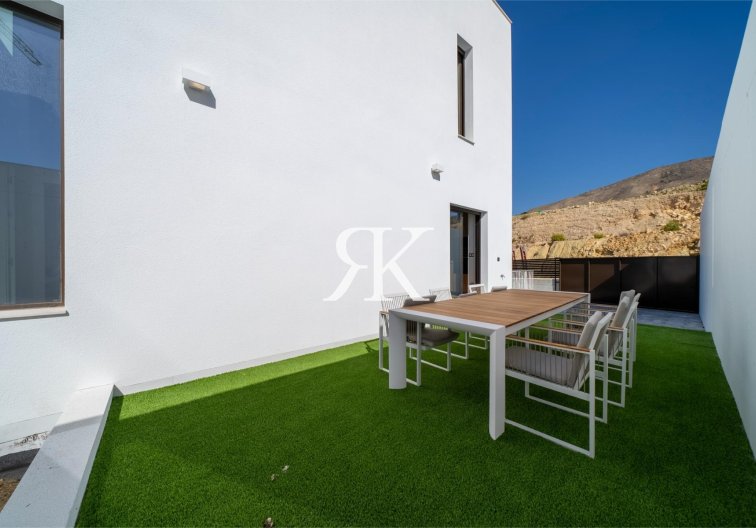 Obra Nueva - Villa independiente - Finestrat