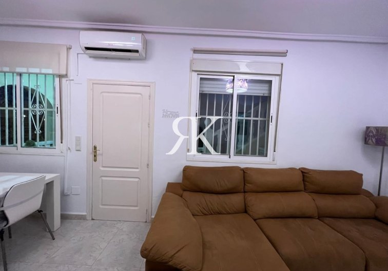 Segunda mano - Villa independiente - Ciudad Quesada - Doña Pepa 