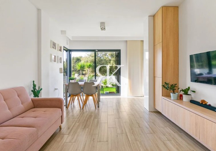 Segunda mano - Villa independiente - Orihuela Costa - La Zenia